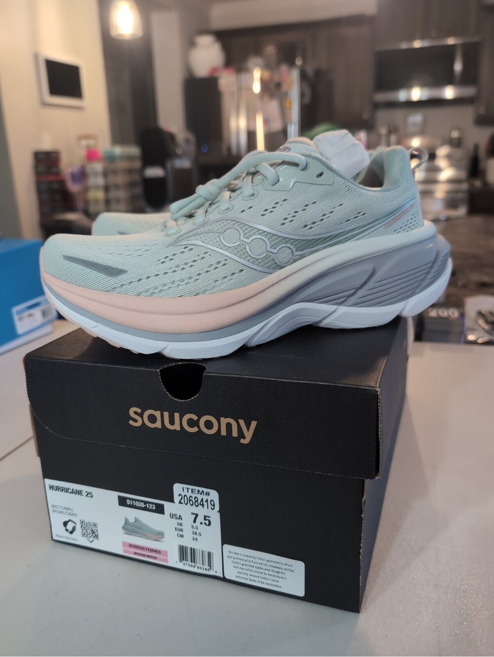 Saucony "Hurricane 25" Women's Stability Trainer & Running Shoe Size 7.5
